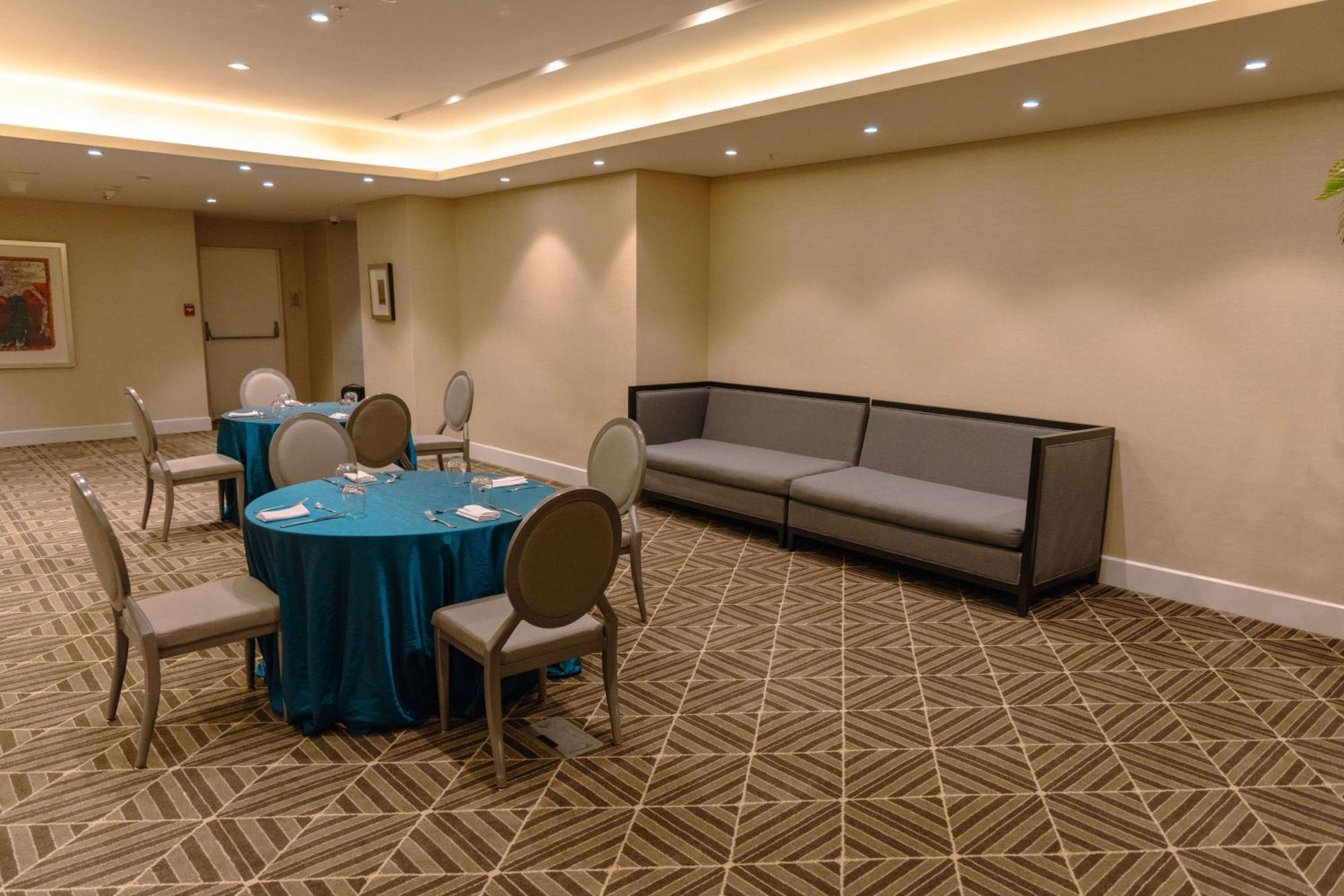 Bristol Panama, A Registry Collection Hotel Bagian luar foto A meeting room at the hotel